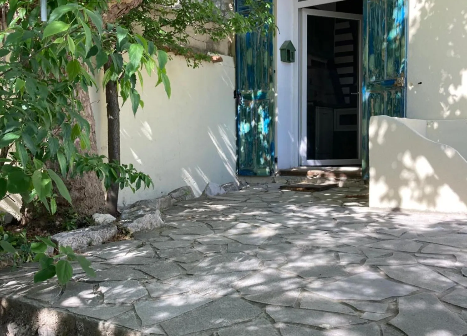 Maisonnette Avec Terrasse Et Patio A Cassis